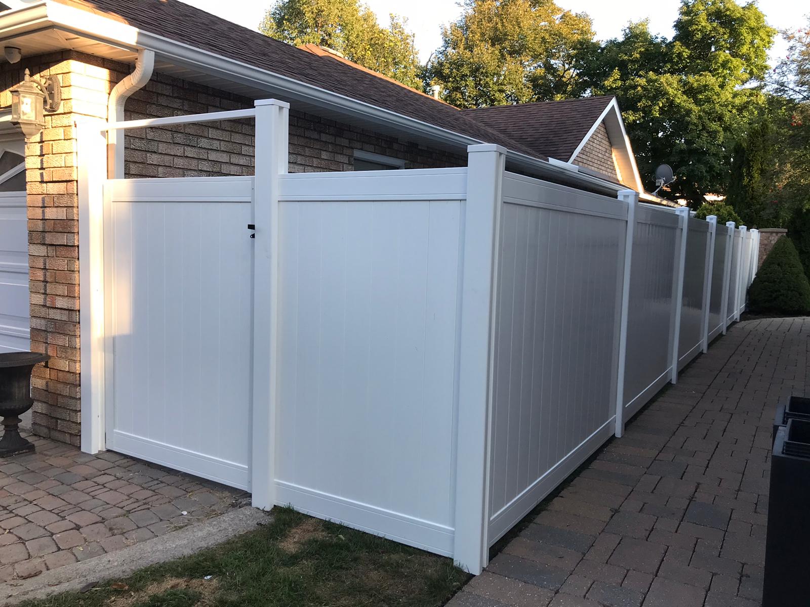 Lewiston Vinyl Fence